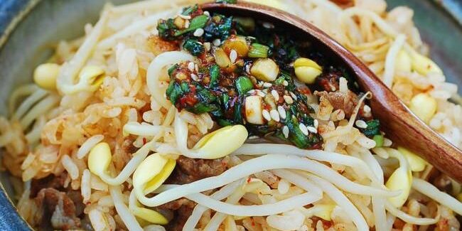 Kongnamul Bap (Soybean Sprout Rice Bowl)