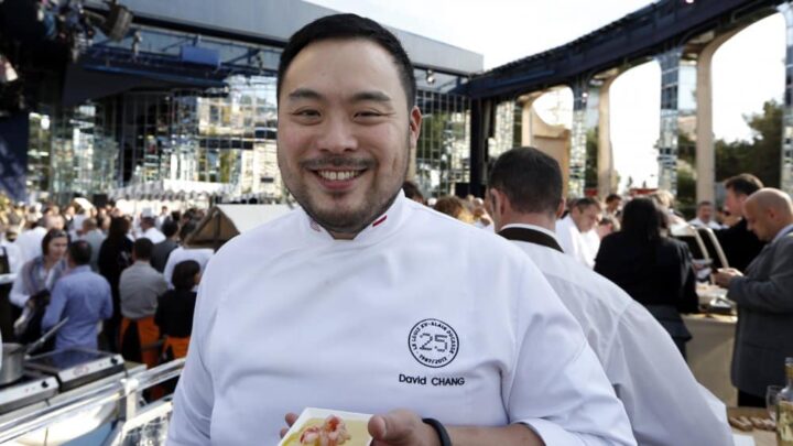 How to fry an egg in a microwave, according to David Chang