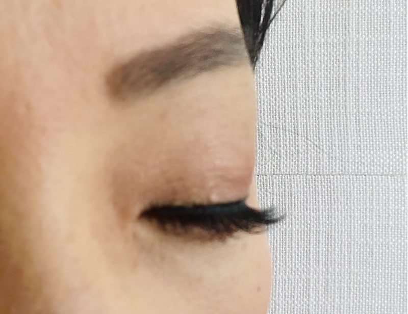 Glamnetic lashes eyes closed